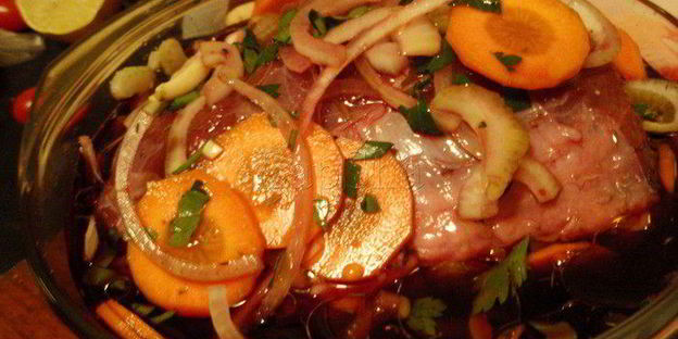 говядина тушенная с овощами