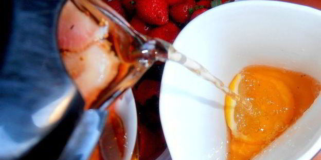 имбирный чай с клубникой