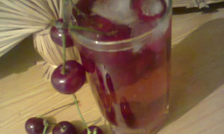 Рецепт холодного чая с вишней