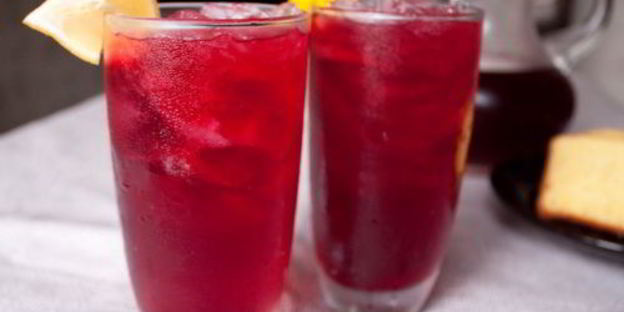 холодный красный чай с имбирем