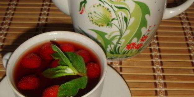 клубничный чай