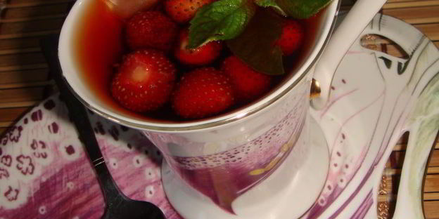 клубничный чай