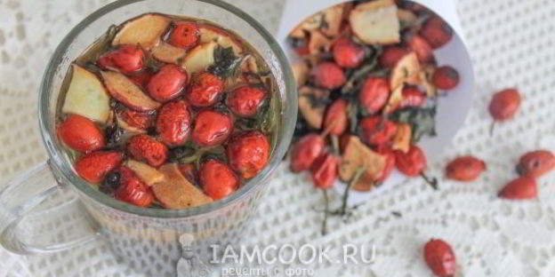 сушеный чай с мятой, яблоком и шиповником