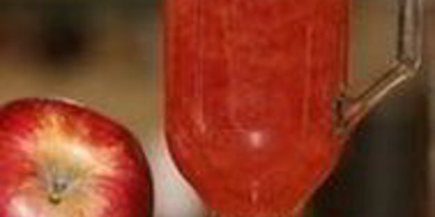 яблочно-смородиновый чай с медом и корицей