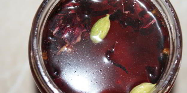 безалкогольный глинтвейн из каркаде