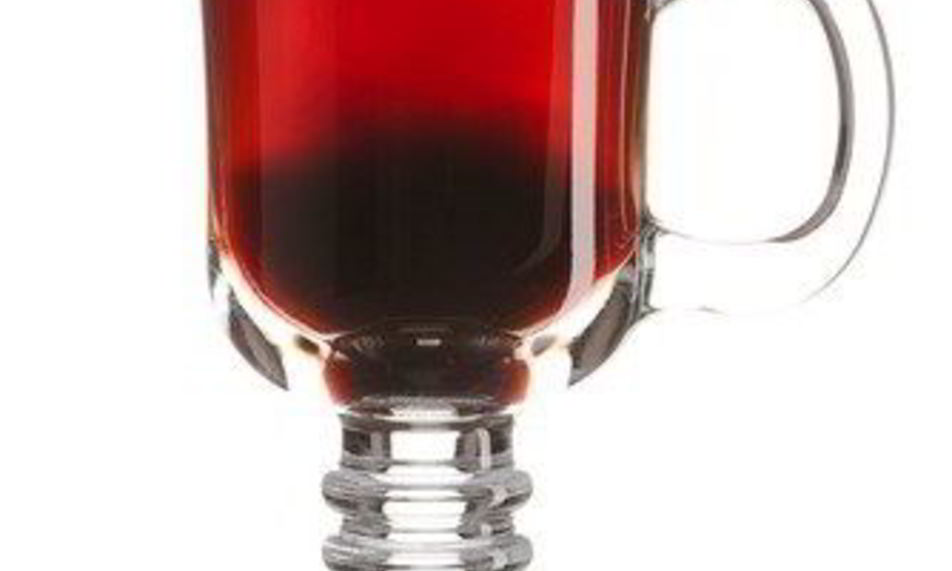 Рецепт глинтвейна с порто, лимонной цедрой и мускатным орехом