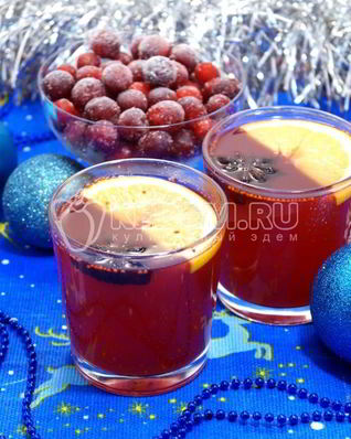 Клюквенный безалкогольный глинтвейн