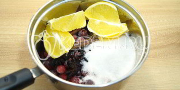 клюквенный безалкогольный глинтвейн