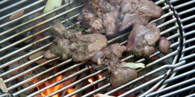 куриная печенка с соусом из глинтвейна