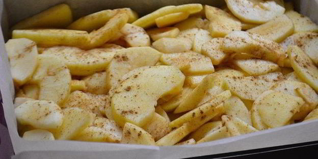 пляцок яблоки под кисельным небом