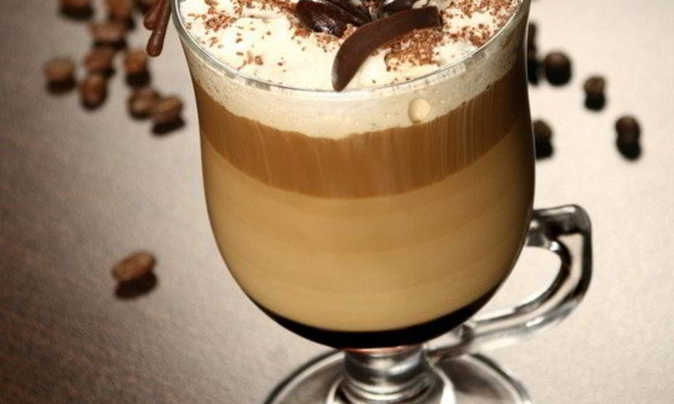 Рецепт ирландского кофе с шоколадом двух видов