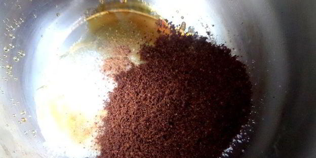 карамельный кофе под сливочной шапочкой