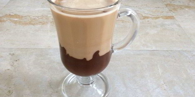 кофе с шоколадом и молоком