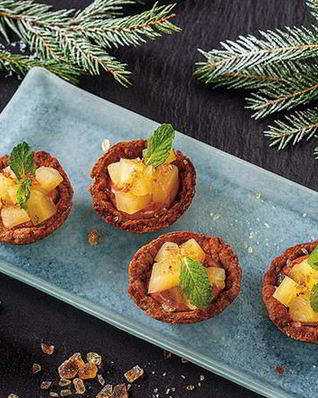 Корзиночки с кофе и ананасами