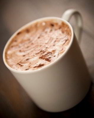 Воздушный горячий шоколад с кофе с апельсином