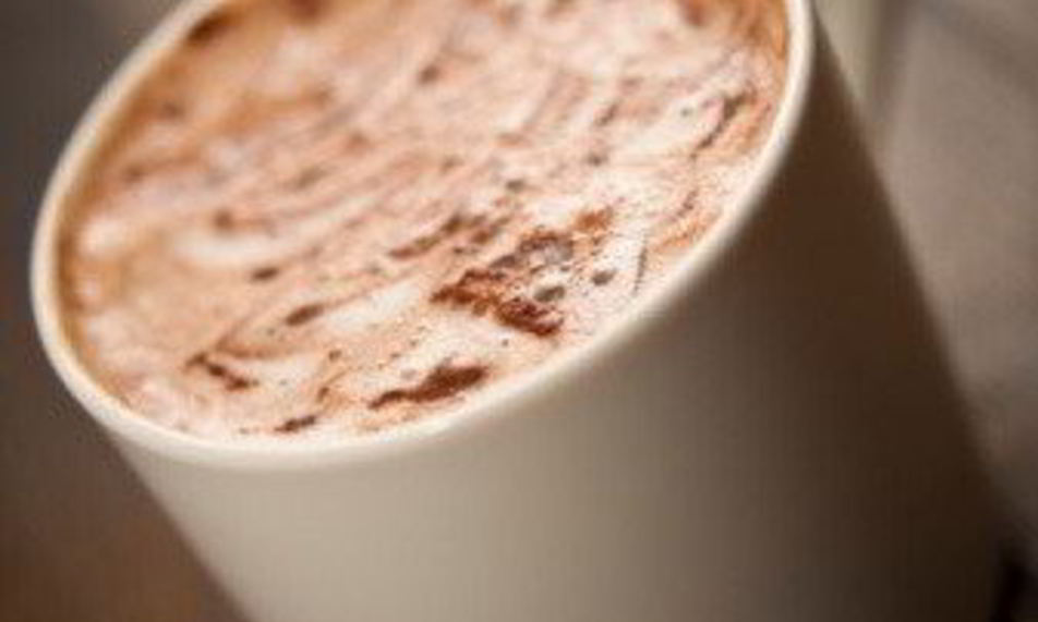 Рецепт воздушного горячего шоколада с кофе с апельсином