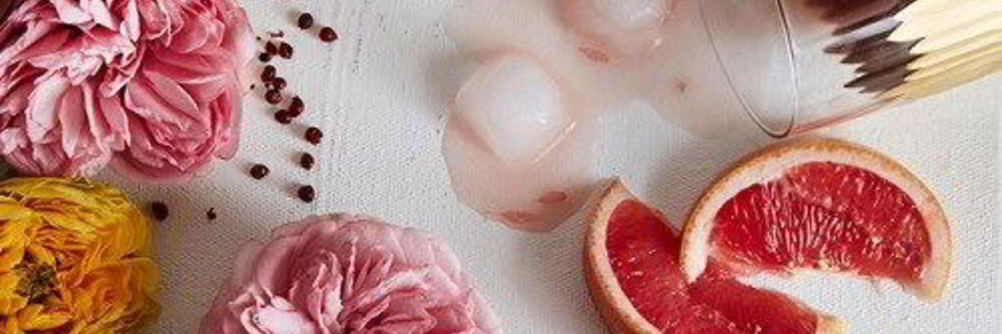 Розовый коктейль