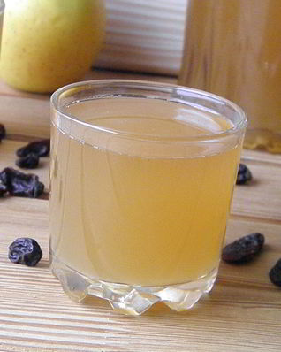 Домашний квас из черного хлеба без дрожжей