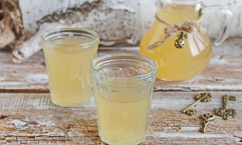 Рецепт кваса из березового сока с изюмом коричневым сахаром и хлебом