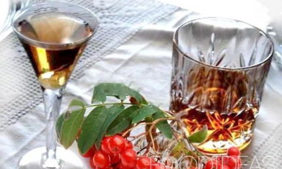 Рецепт ликера из красной рябины