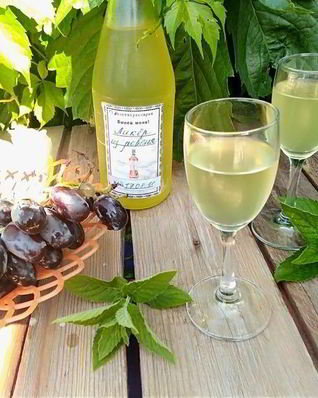 Ликер из ревеня