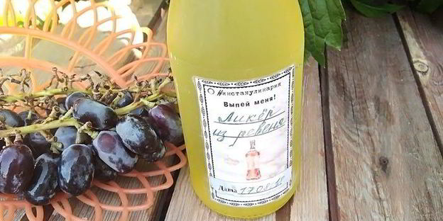 ликер из ревеня