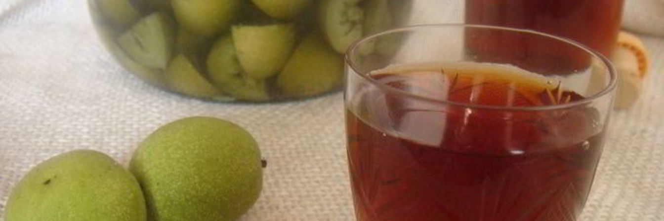 Ликер из зеленых грецких орехов Ночино