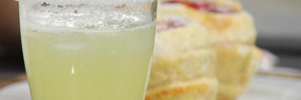 Ананасовый лимонад