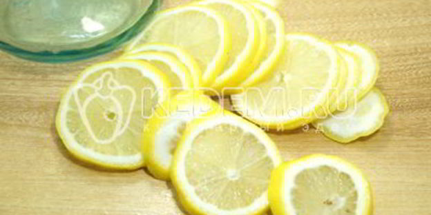 домашний лимонад с лимоном и мятой