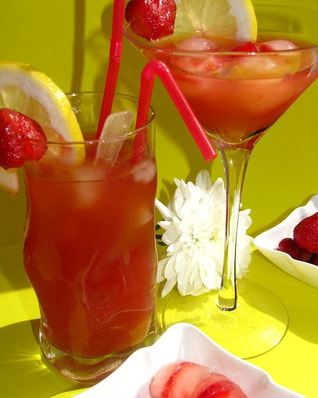 Имбирно-клубничный лимонад