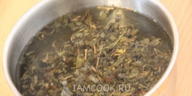 лимонад из зеленого чая с ягодами и фруктами