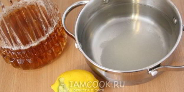 лимонад из зеленого чая с ягодами и фруктами