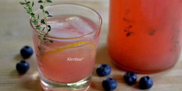 лимонад ягодный с тимьяном