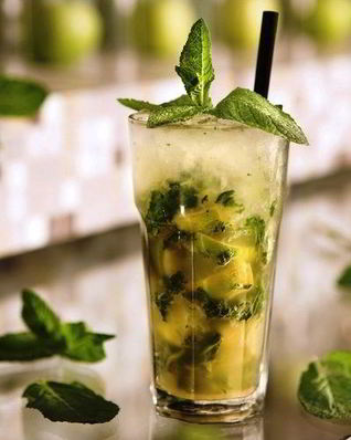 Мохито с дыней и мятой