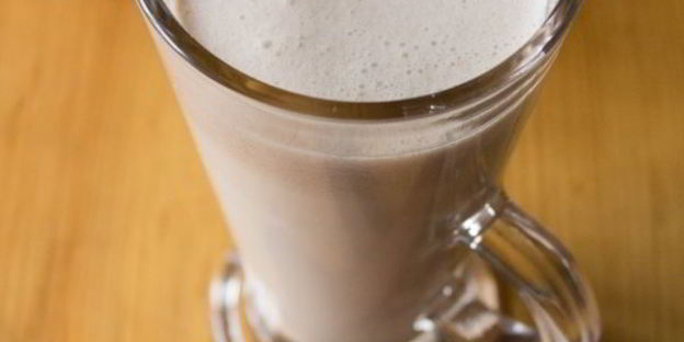 молочный коктейль с kit-kat