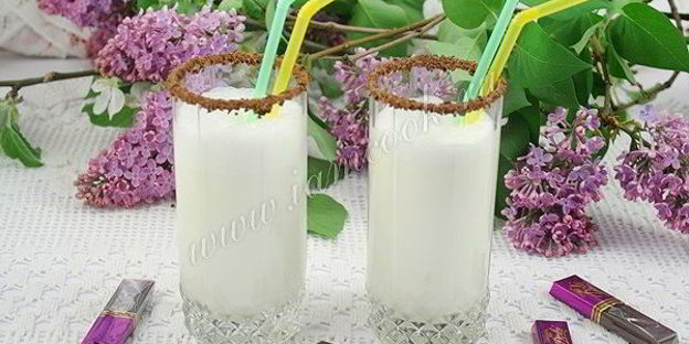 молочный коктейль с мороженым