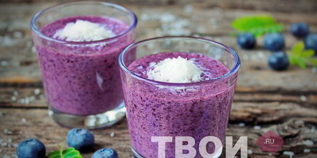 молочный коктейль в блендере