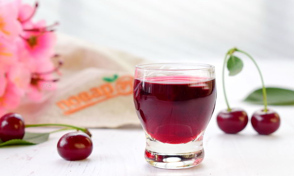 Рецепт вишневой настойки с корицей и гвоздикой