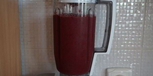 ананасово-ягодный смузи