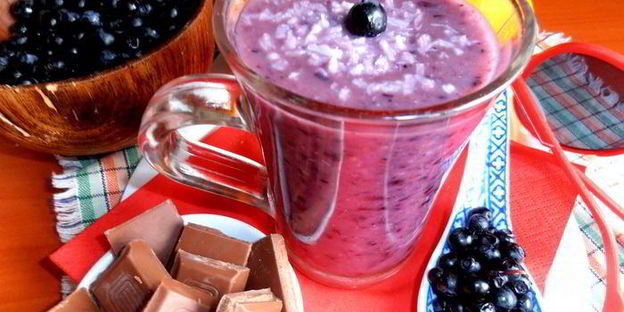 бананово-черничный смузи