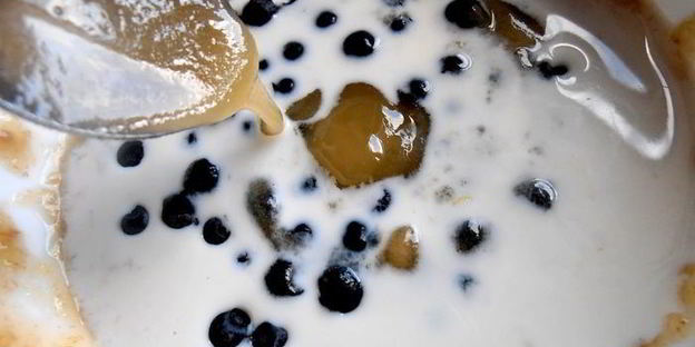 бананово-черничный смузи