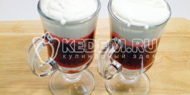 брусничный смузи со сливками