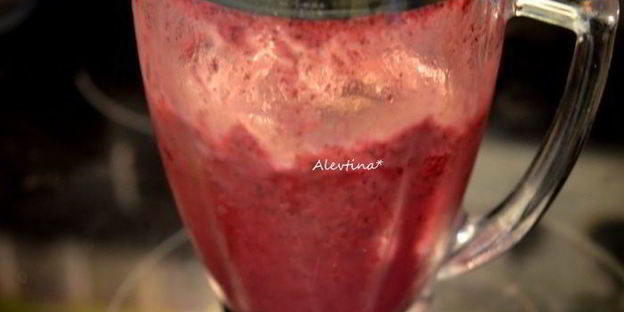 гранатово-ягодный смузи