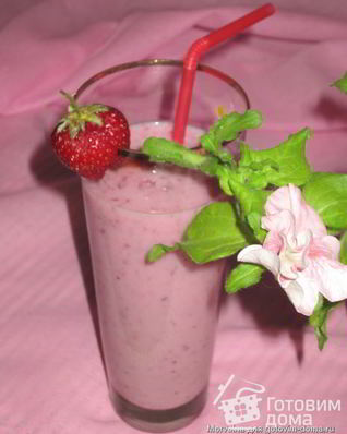 Клубнично-молочный смузи