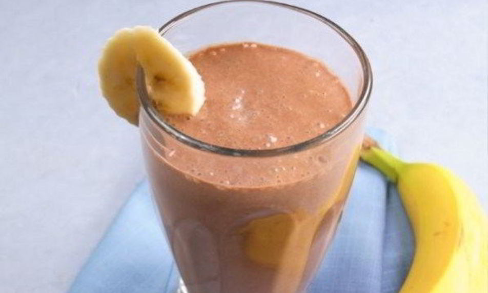 Рецепт шоколадного смузи с бананом