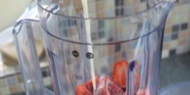 смузи из клубники и банана