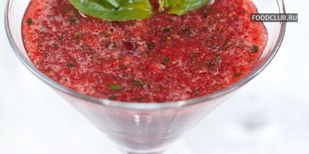 смузи из клубники с базиликом