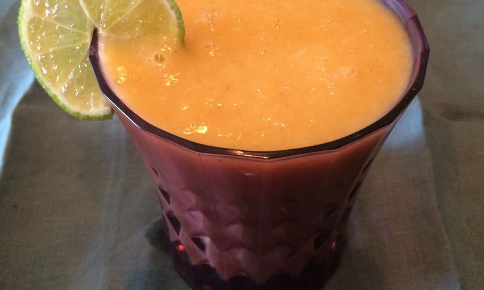 Рецепт смузей из манго и груши с гречневыми хлопьями