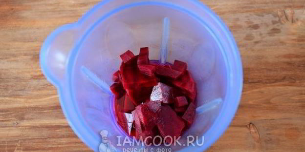 смузи из свеклы с сельдереем
