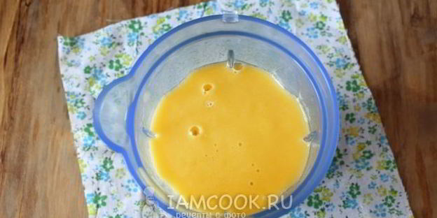 смузи из яблока и консервированного манго